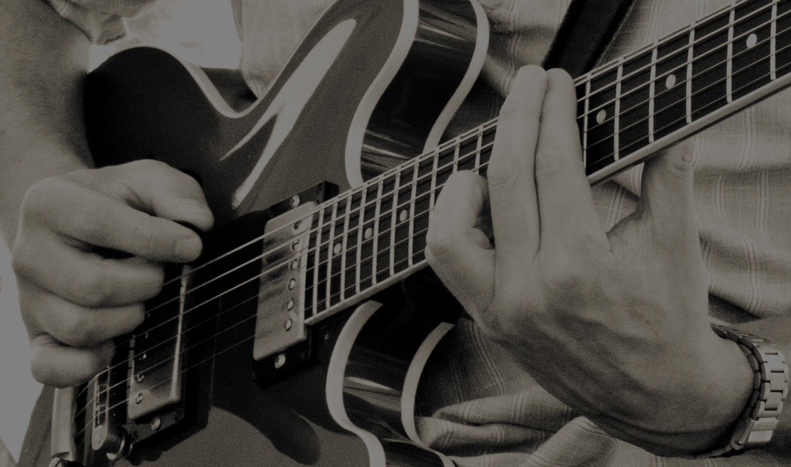 One-to-one guitar lessons locally or worldwide